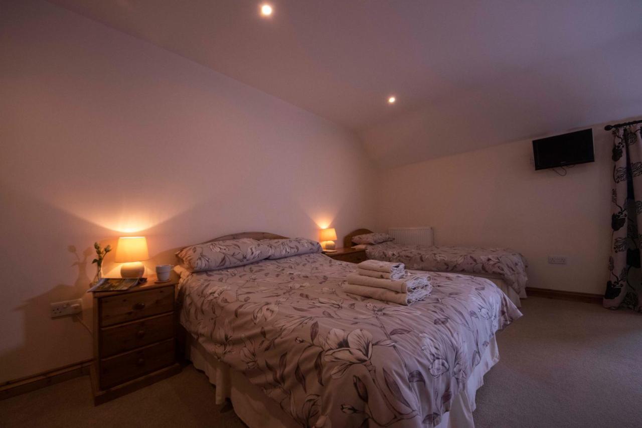 Polhilsa Farm Bed & Breakfast Callington Bagian luar foto