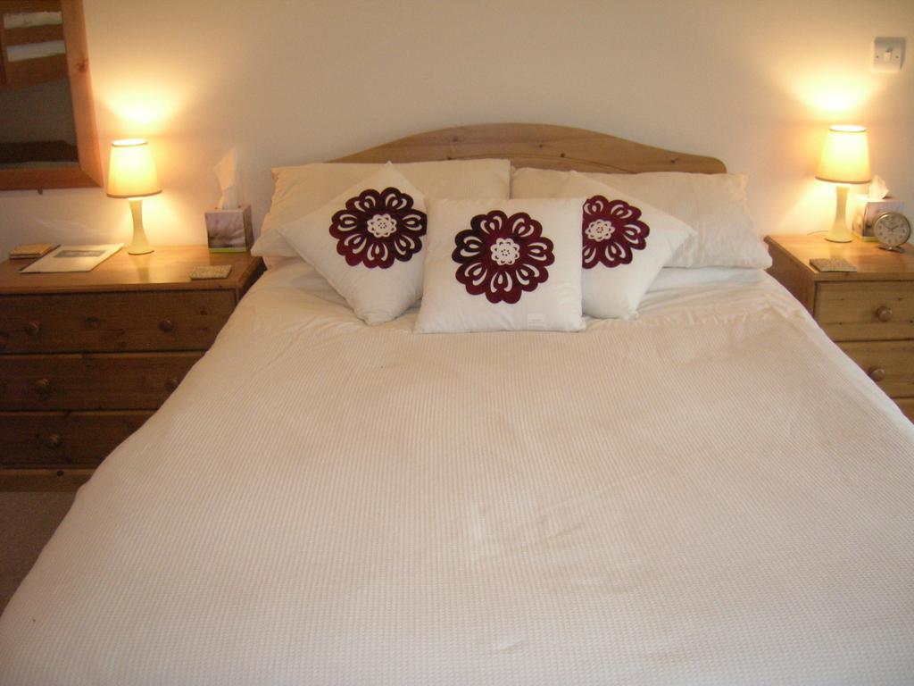 Polhilsa Farm Bed & Breakfast Callington Bagian luar foto
