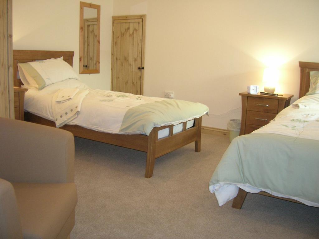 Polhilsa Farm Bed & Breakfast Callington Ruang foto
